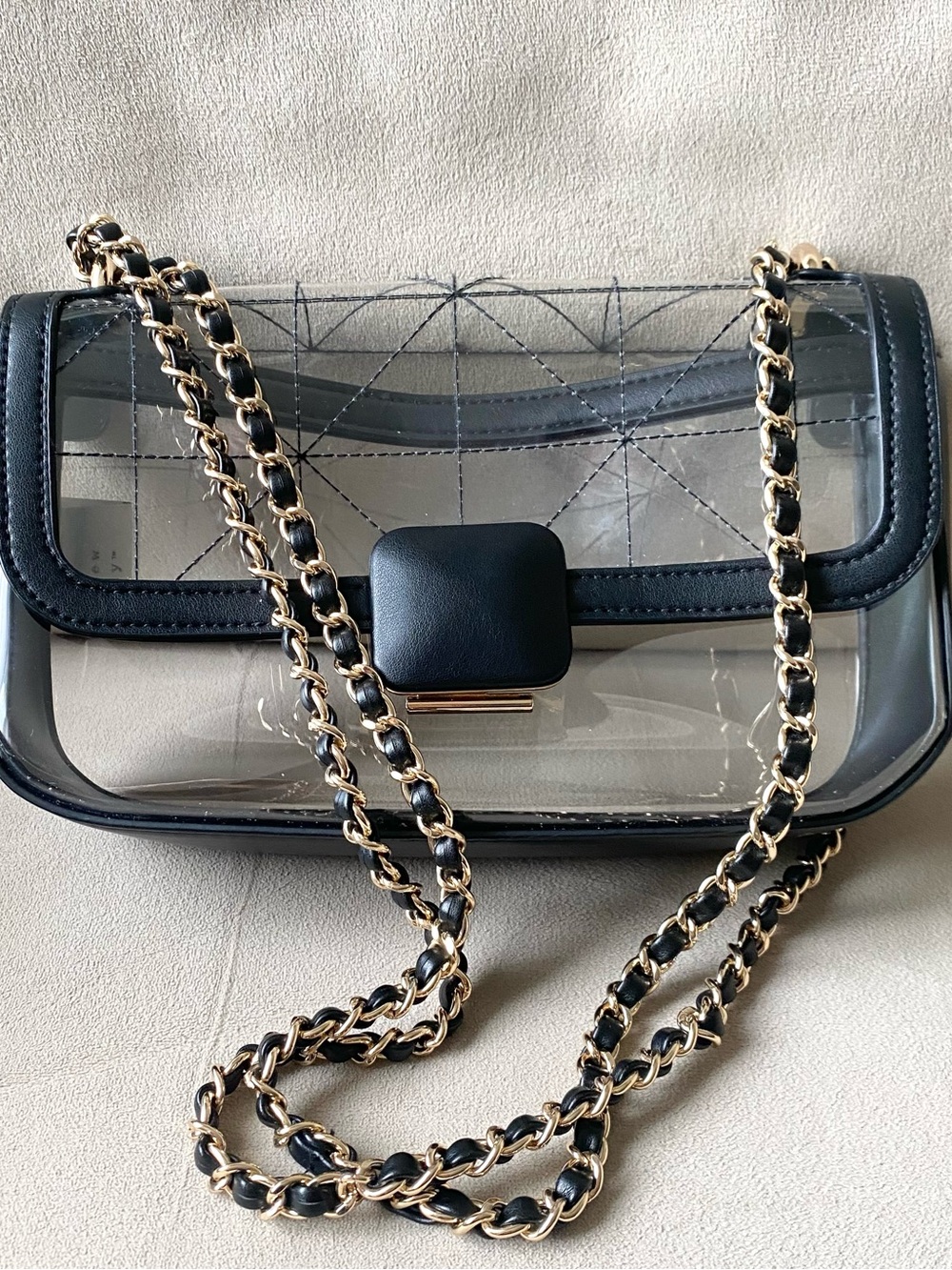 Upscale Clear Locking Chain Bag